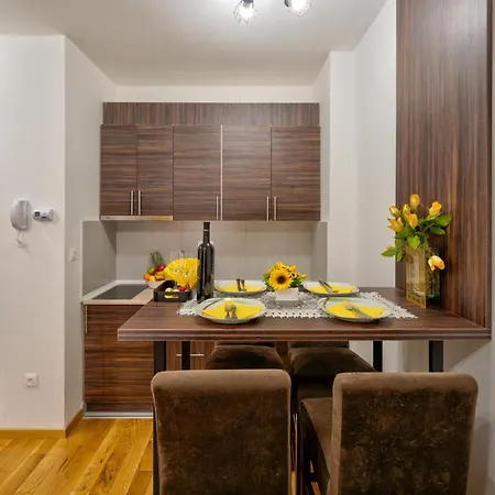 Durmitor 41, Kompleks Titova