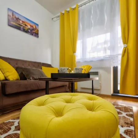 Durmitor 41, Kompleks Titova דירה