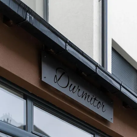 Durmitor 41, Kompleks Titova דירה