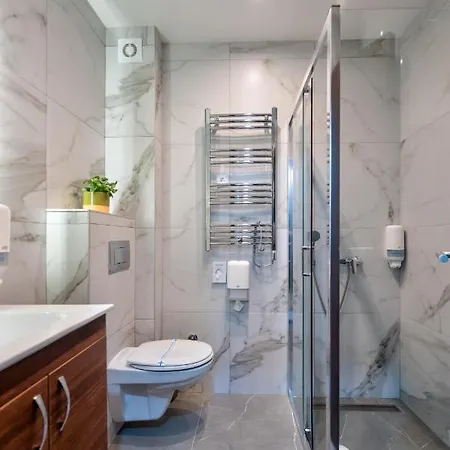 Durmitor 41, Kompleks Titova דירה