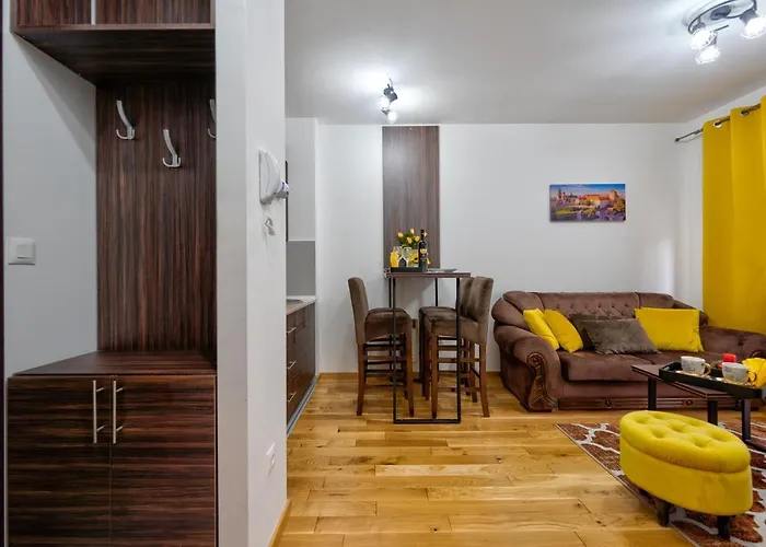 Durmitor 41, Kompleks Titova Palisat